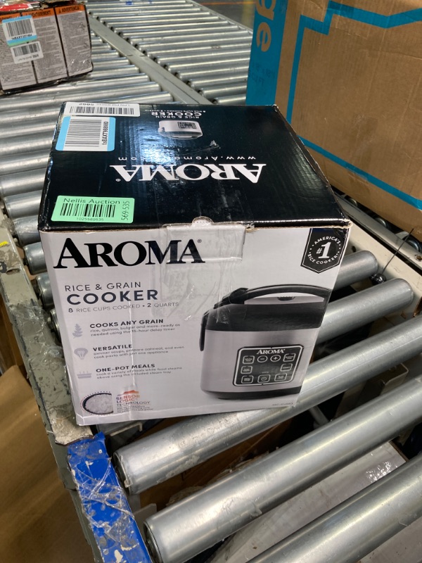 Photo 3 of Aroma Housewares ARC-914SBD Digital Cool-Touch Rice Grain Cooker and Food Steamer, Stainless, Silver, 4-Cup (Uncooked) / 8-Cup (Cooked) Basic USED.