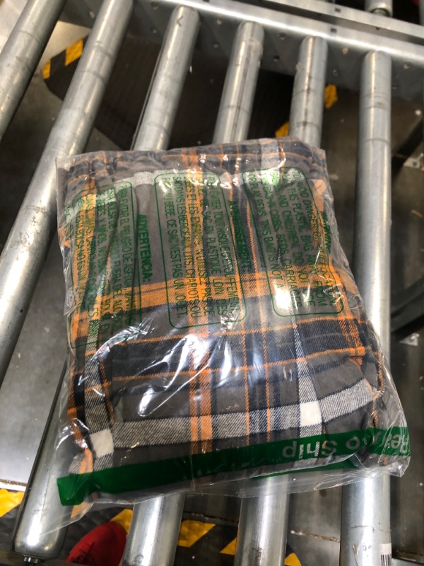 Photo 1 of Legendary Whitetails Men's Buck Camp Flannel Shirt