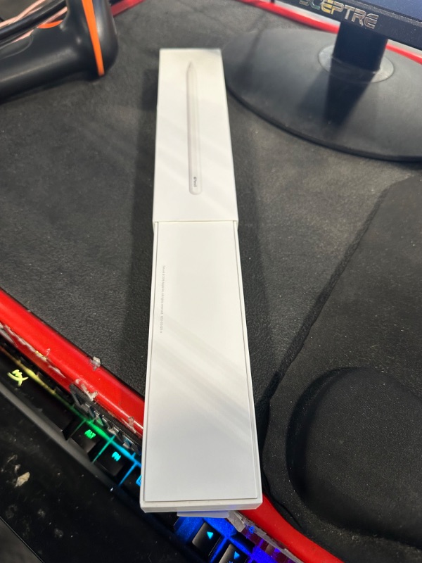 Photo 1 of Apple Pencil (2nd Generation)