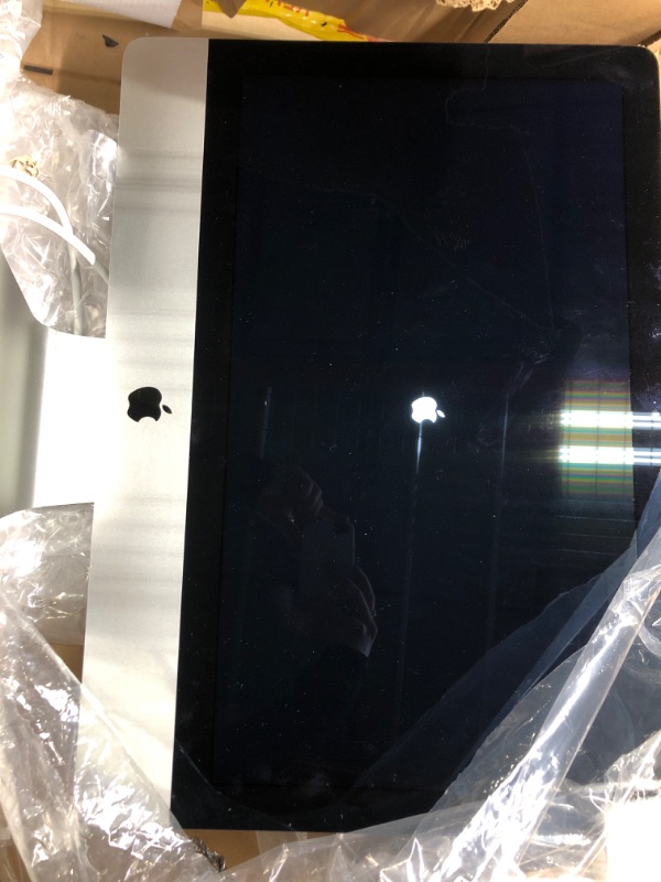 Photo 4 of iMac (Retina 4K, 21.5-inch, 2017) 
**Serial Number: C02V284YJ1G5**