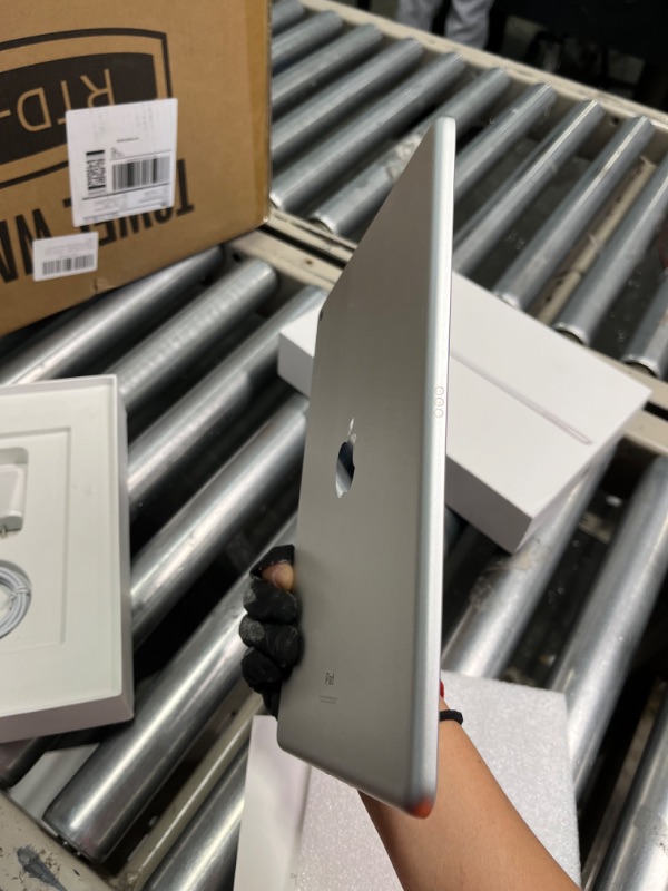 Photo 2 of Apple iPad (9th Generation): with A13 Bionic chip, 10.2-inch Retina Display, 256GB, Wi-Fi, 12MP front/8MP Back Camera, Touch ID, All-Day Battery Life – Silver WiFi 256GB Silver