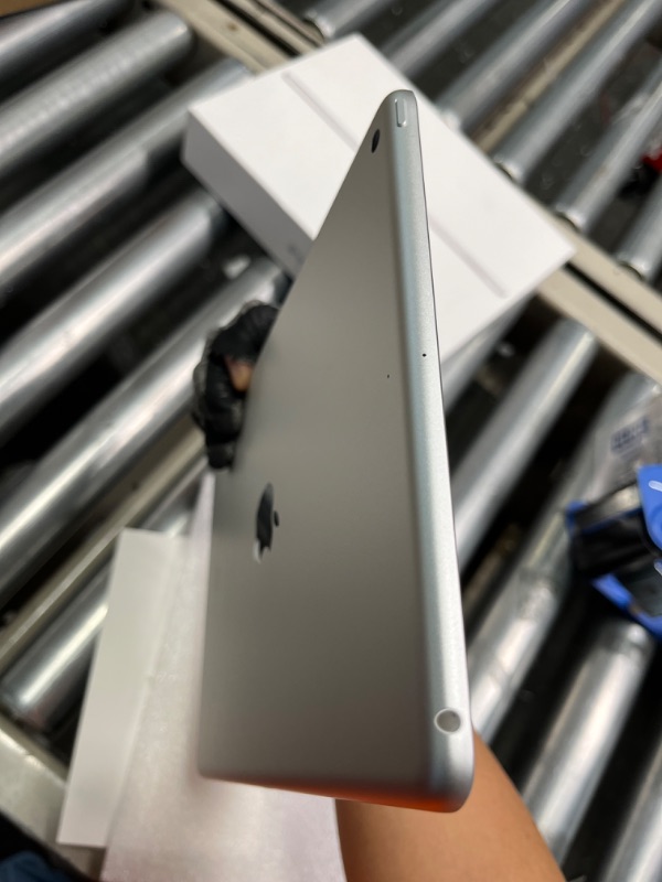 Photo 5 of Apple iPad (9th Generation): with A13 Bionic chip, 10.2-inch Retina Display, 256GB, Wi-Fi, 12MP front/8MP Back Camera, Touch ID, All-Day Battery Life – Silver WiFi 256GB Silver