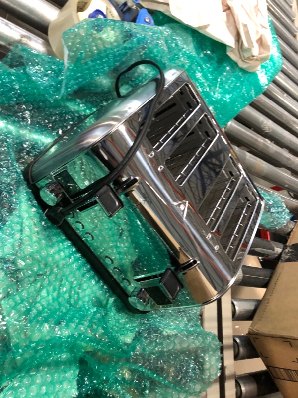 Photo 1 of Toaster 4 Slice,Ultra-Clear Led Display, Dual Control Panels With Independent Settings,Retro Stainless Steel Toater with 6 Shade Settings,4 Slice Toaster with Bagel Lainsten Toaster T-5057D (Silver)