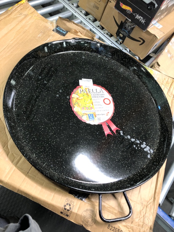 Photo 2 of **minor Damage**Machika Enamel Paella Pan | Paella Pan | Skillet for Paella and Rice Recipes | Perfect for Indoor & Outdoors | Easy Cleaning | Rust Proof Coating | 25 Servings | 28 inches |
