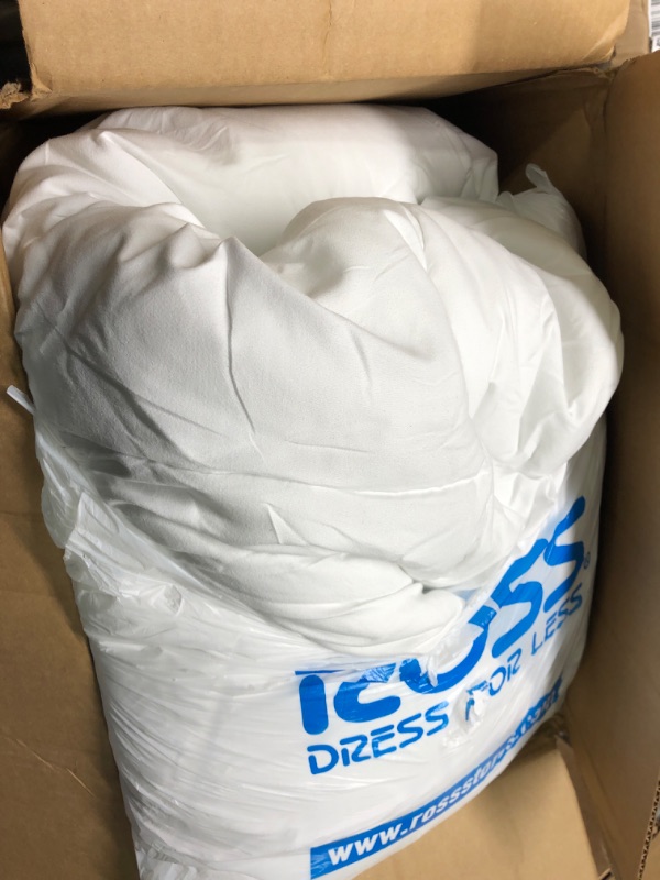 Photo 1 of **Used***Cosybay Down Alternative Comforter (White, King) - All Season Soft Quilted King Size Bed Comforter - Reversible Lightweight Duvet Insert with Corner Tabs - Winter Summer Warm Fluffy, 102x90 inches King White