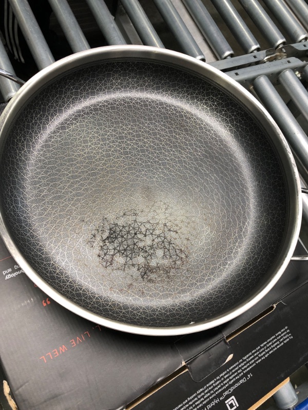 Photo 2 of **USED/MINOR DAMAGE**LIVWELL DiamondClad™ 14-inch Hybrid Nonstick Stainless Steel Frying Pan, Dishwasher Safe, PFOA-free – Silver/Black
