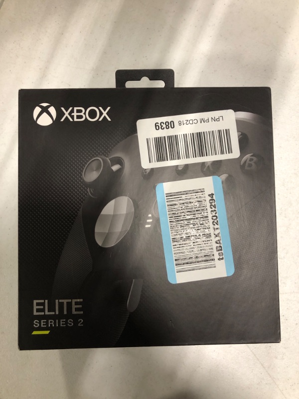 Photo 3 of Xbox One Wireless Controller - Elite Series 2