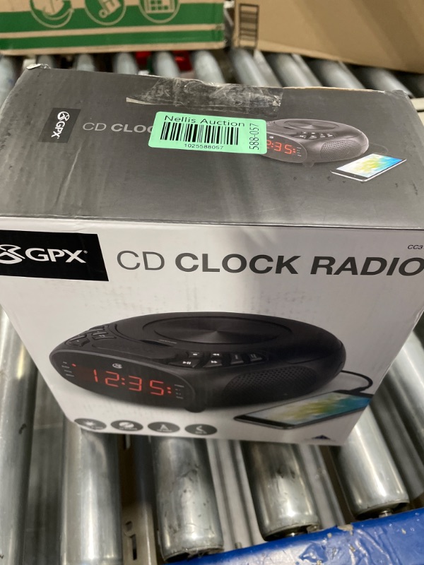 Photo 1 of GPX Dual Alarm CD Clock Radio, Top Load, FM, Black (CC318B)