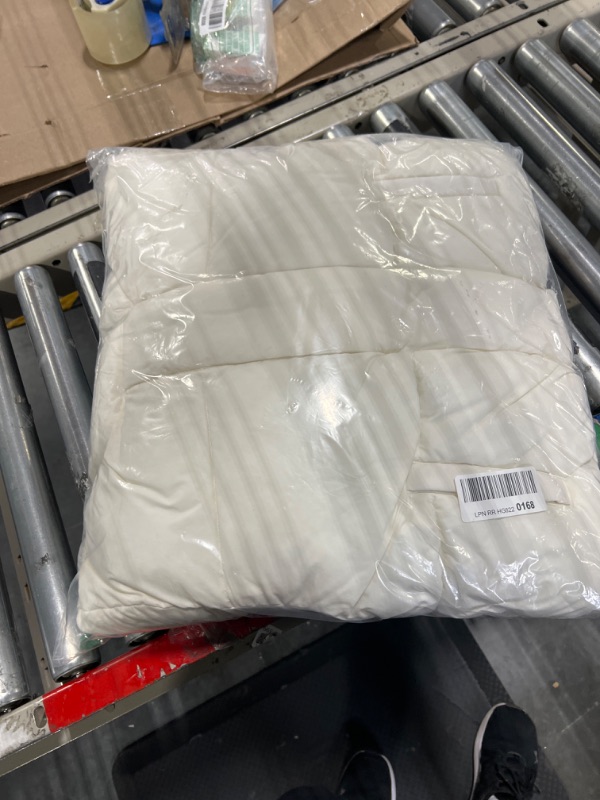 Photo 1 of Amazon Essentials Women's Crop Puffer Jacket (Available in Plus Size) Large Eggshell White
