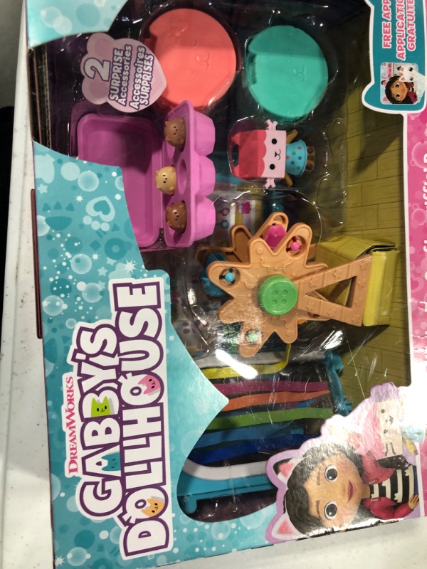 Photo 1 of Gabby's Dollhouse, Baby Box Cat Craft-A-Riffic Room with Exclusive Figure, Accessories, Furniture and Dollhouse Delivery, Kids Toys for Ages 3 and up Baby Box Craft-a-riffic Room