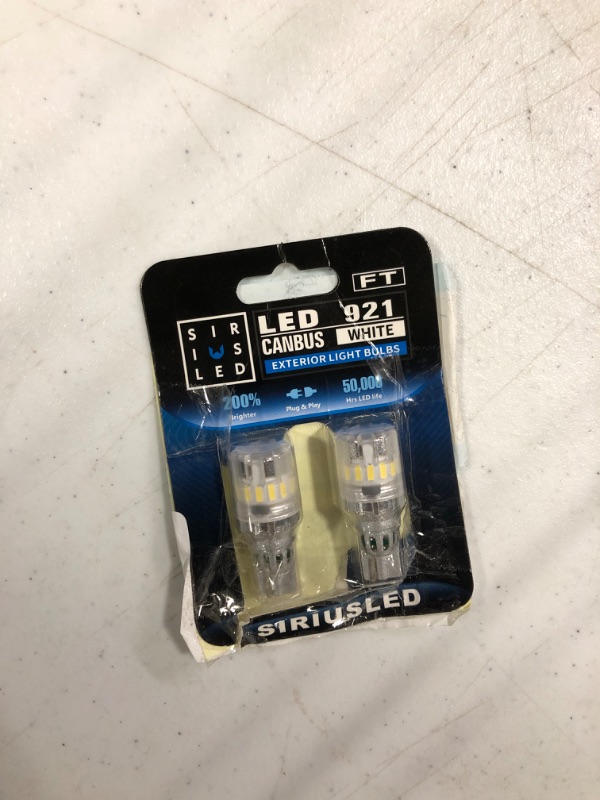 Photo 2 of SIR IUS LED - FT- 921 922 579 LED Canbus Reverse Backup Trunk Light Bulb for Car Truck Super Bright High Power 3030+4014 SMD White 6500K Pack of 2