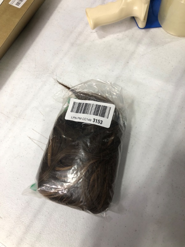 Photo 4 of *new open package**
Clip in Hair Extensions, REECHO 5PCS Hair Extensions 24" Thick Long Loose Waves hair extensions HE002 Invisible Lace Weft Natural Soft Hairpieces for Women – Chocolate Brown with Blonde Highlights