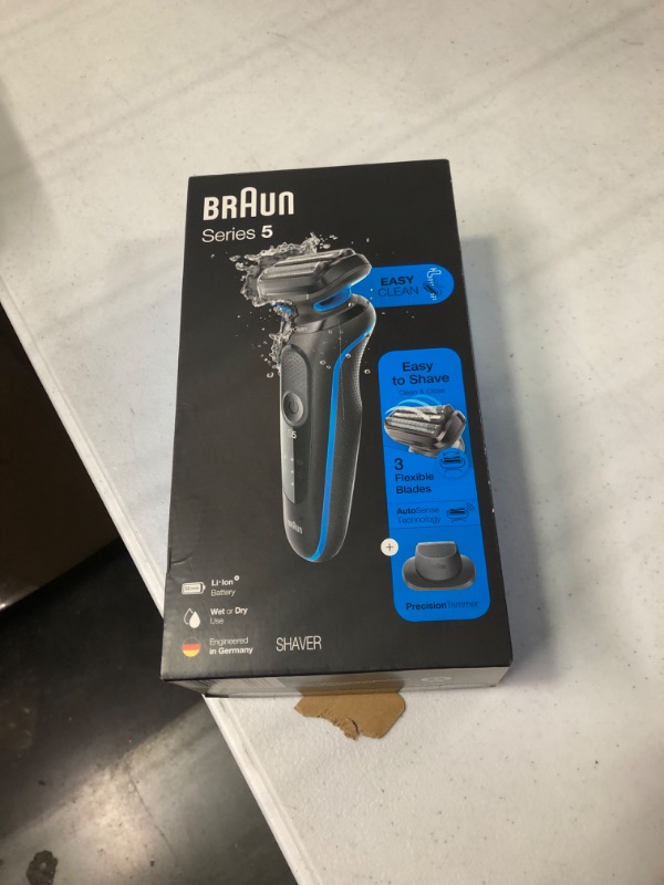 Photo 2 of **USED** Braun Series 5-5018s Men&#39;s Rechargeable Wet &#38; Dry Electric Foil Shaver