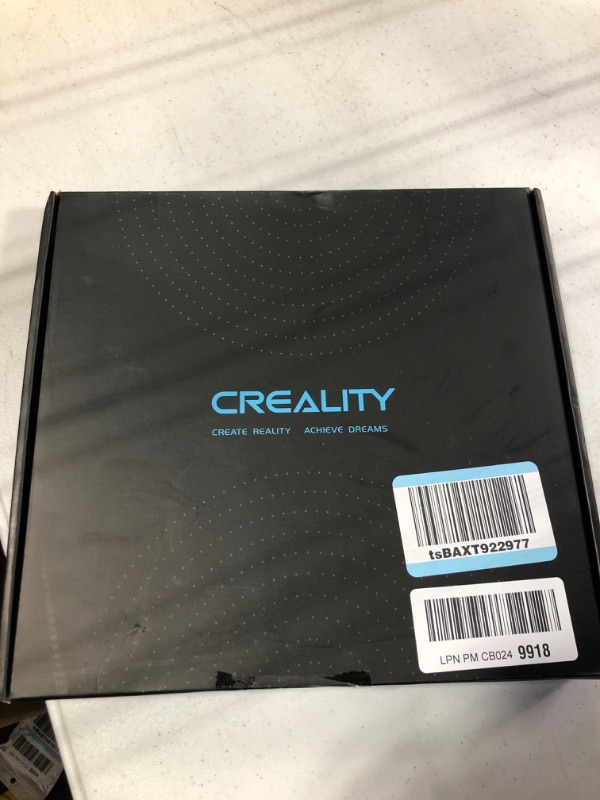 Photo 2 of Creality Ender 3 Glass Bed Upgraded 3D Printer Tempered Glass Plate Build Surface for Ender 3/Ender 3 Pro/Ender 3 V2/Ender 5/Ender 5 Pro/Ender 3 S1, 235x235x4mm