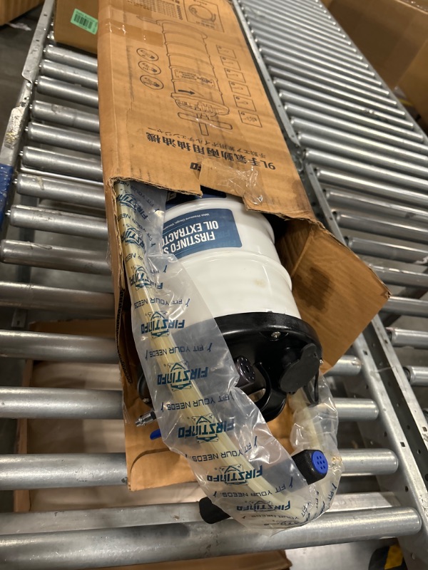 Photo 1 of FIRSTINFO A1108USY5 Patented 9L Pneumatic/Manual Oil/Fluid Changer Vacuum Extractor Pump w/Storage Tube + 3.5 x 4.5 mm Engine Oil Tube + Sealing Cap & Pressure Gauge 9 Liter Air/Manual Mode