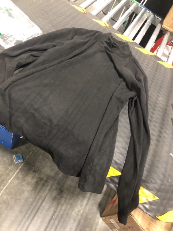 Photo 1 of Black sweater Large Uinsex