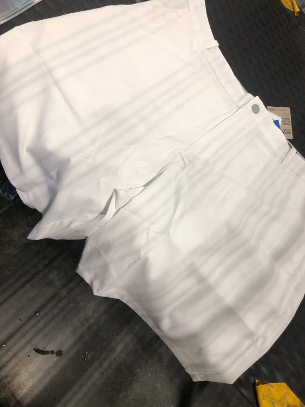 Photo 3 of PUMA Golf Dealer 8 Shorts (White Glow) Men's Clothing