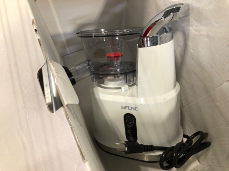 Photo 4 of *****SOLD AS PARTS*****Easy-Use Cold Press Juicer, SiFENE 83mm Wide-Mouth Vertical Slow Masticating Juicer, Whole Fruit & Veg Juice Extractor, Easy Clen, BPA Free, Quiet Motor with Reverse Function, White ***USED*** 