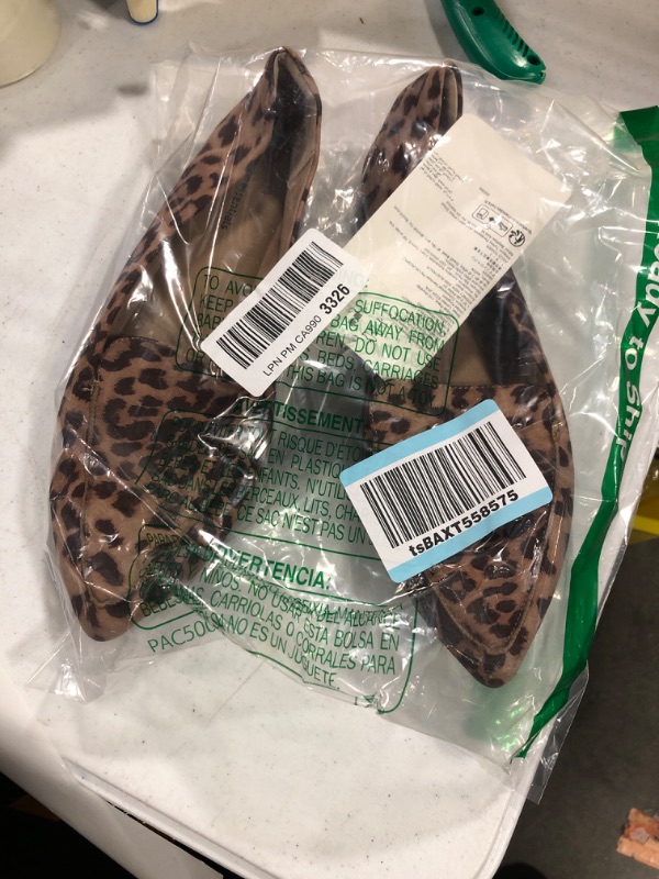 Photo 2 of Amazon Essentials Women's Loafer Flat 10 Leopard