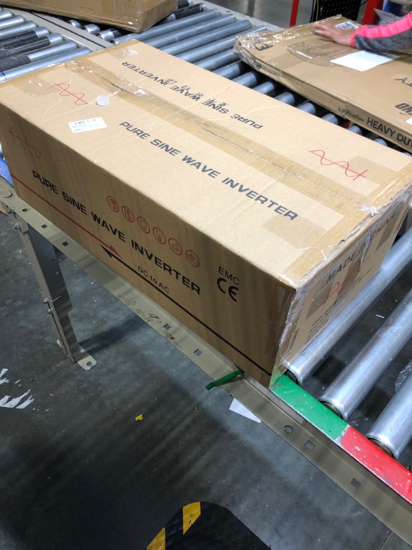 Photo 1 of ***scratch from shipping*** 5000W 24V Pure Sine Wave Inverter,24 Volt DC to AC 120V 240V Split Phase Power Inverter,2*AC Hardwire Terminal,10KW Surge,High Efficiency up to 91.6%,Wireless Remote 5KW 24V