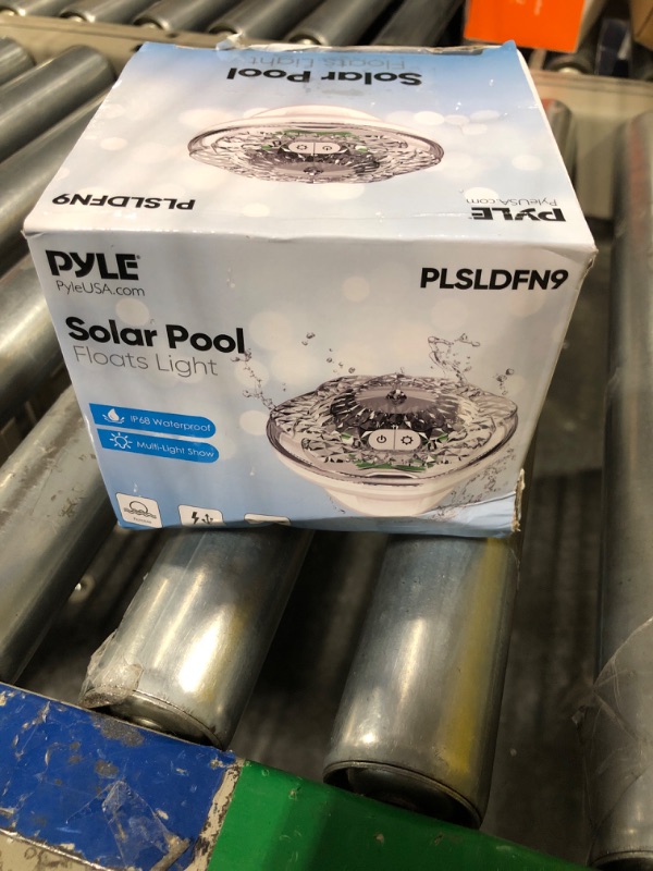 Photo 1 of Pyle PLSLDFN9.5 PyleUsa Ball, 3 Color Changing Solar, Rechargeable IP68 Waterproof Floating, LED Night Light Party, Indoor and Outdoor Pool Decorations, Assorted Flower