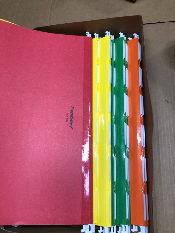 Photo 4 of Pendaflex Colored Reinforced Hanging Folders 1/6 Tab Legal Asst 25/Box 42593