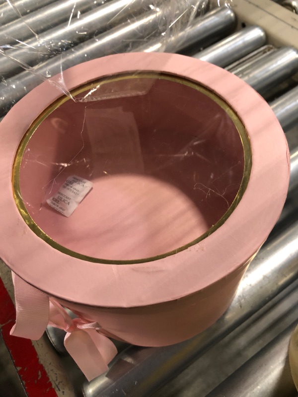 Photo 1 of Anndason Flower Box Round Rotation Flower Boxes Paperboard Gift Boxes Luxury Flower Gift Arrangements for Home Decoration, Wedding, Birthday Valentine's Day Gift Decoration (Pink)