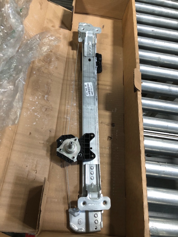 Photo 3 of Freightliner Window Regulator - WWS50254-3404