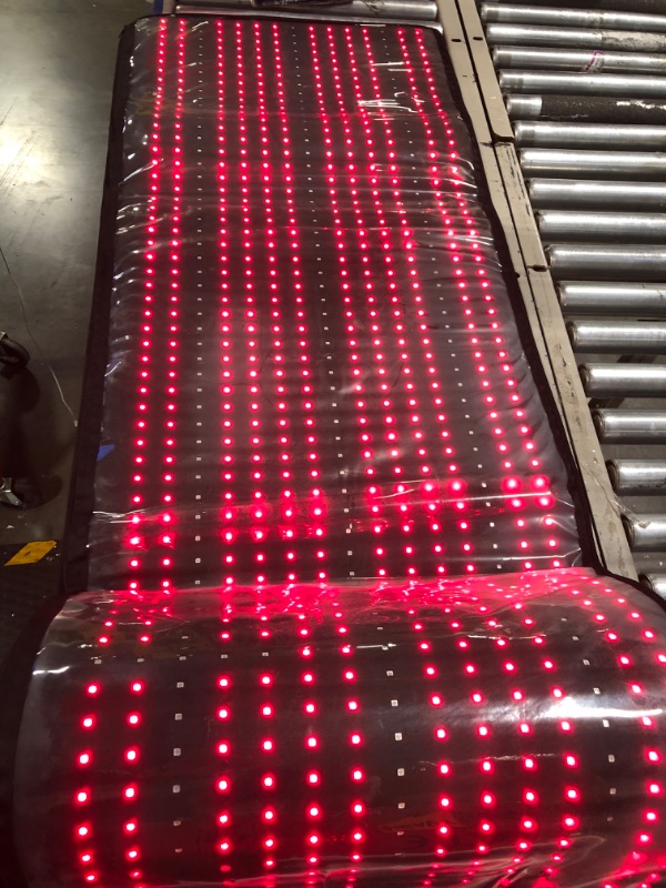 Photo 3 of ***FOR PARTS ONLY***
LOVTRAVEL New 1280pcs LED 660nm Red Light Therapy Mat 850nm Near Infrared Light Therapy Devices Large Pads for Whole Full Body Pain Relief Size 70.9''x31.5'' XXXXX-Large