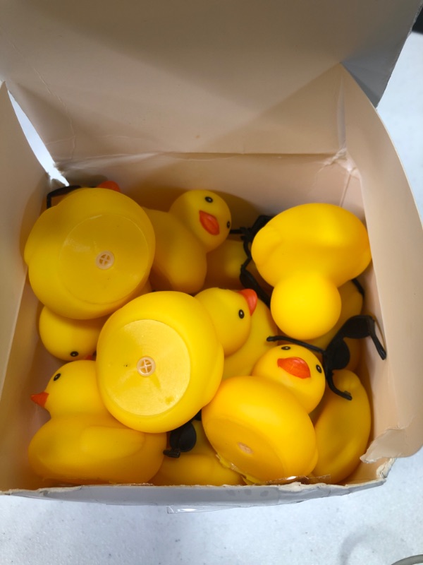 Photo 3 of 24 Pcs Mini Rubber Ducks with Sunglasses, Rubber Ducks in Bulk Valentine Duck Bathtub Toys for Cruise Valentines Kids Classroom Gift Exchange (Yellow, Black, Eyeglasses) Yellow, Black Eyeglasses