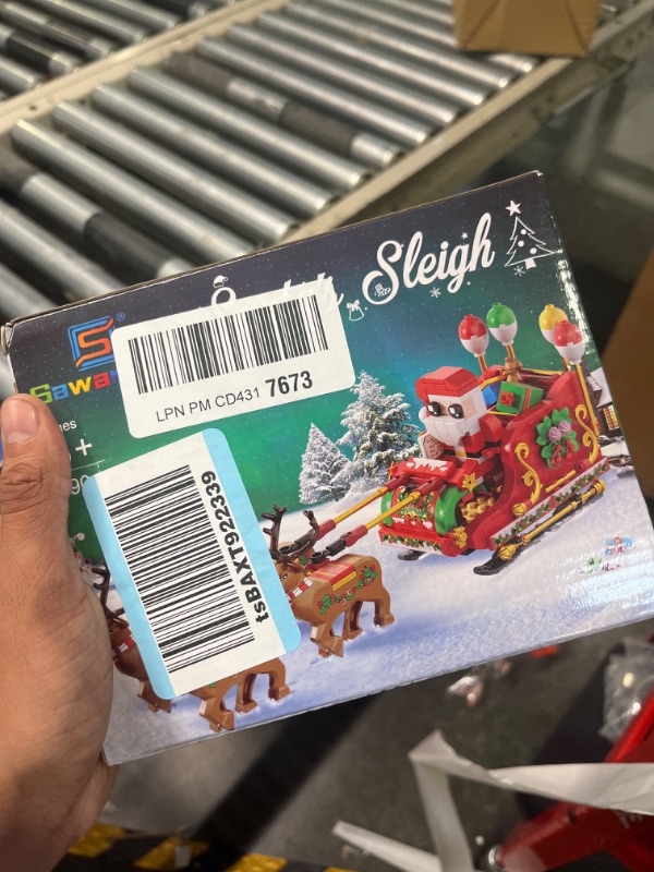 Photo 2 of Christmas Santa's Sleigh Building Sets,Santa Claus and Christmas Reindeer Figures Building Blocks Bricks Set Toys for Kids Ages 6+,Suitable for Christmas and Birthday Gifts