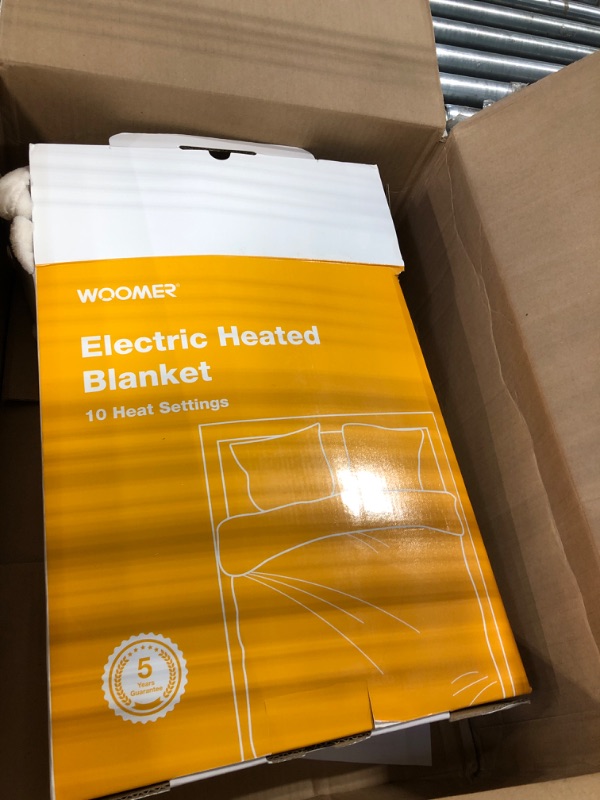 Photo 1 of [5 Year Warranty] WOOMER Electric Heated Throw Blanket, Soft Flannel Fast Heating Blanket, Twin Size 62"x 84", 10 Heating Levels & 0.5-12H Auto Off, Over-Heat Protection White Twin Size 62" × 84"