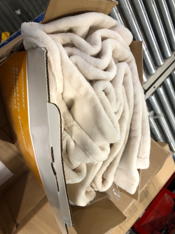 Photo 1 of [5 Year Warranty] WOOMER Electric Heated Throw Blanket, Soft Flannel Fast Heating Blanket, Twin Size 62"x 84", 10 Heating Levels & 0.5-12H Auto Off, Over-Heat Protection White Twin Size 62" × 84"