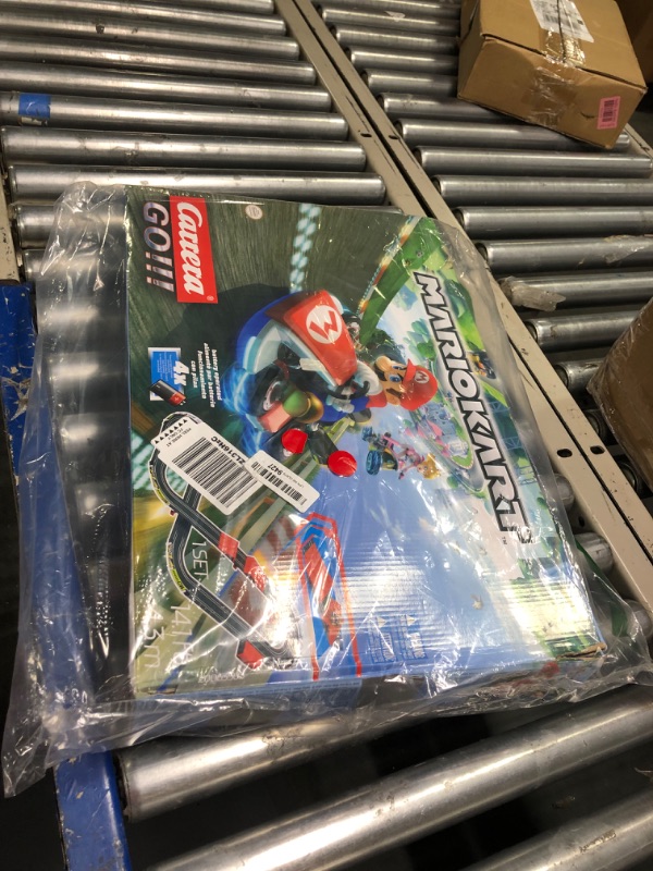 Photo 2 of Carrera Mario Kart 8 Racing Track Set