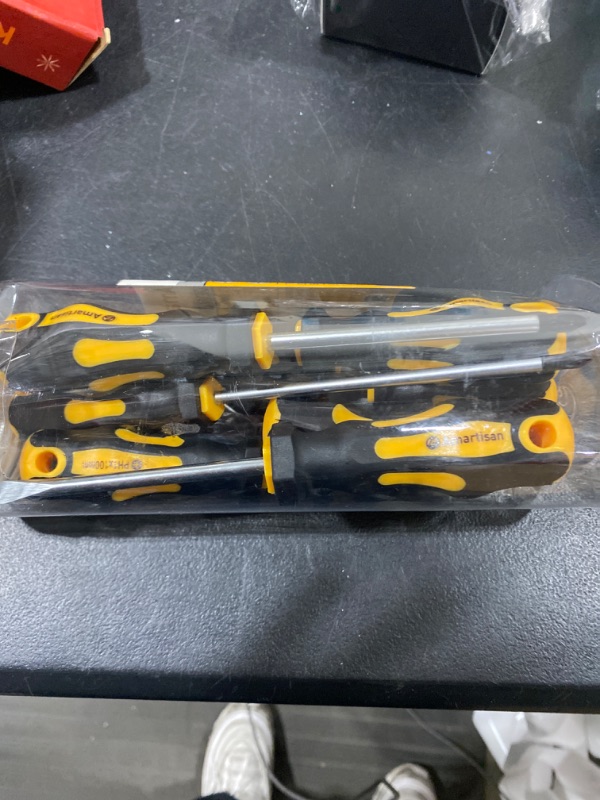 Photo 2 of 10 PC SCREWDRIVER SET