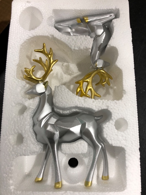 Photo 2 of 2pcs Deer Statue Reindeer Figurines Christmas Reindeer Sculpture Animal Statue for Xmas Home Living Room Table Decoration - Sliver