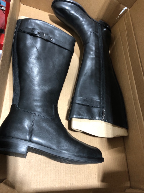 Photo 2 of Black Boots (Size: 6 1/2)