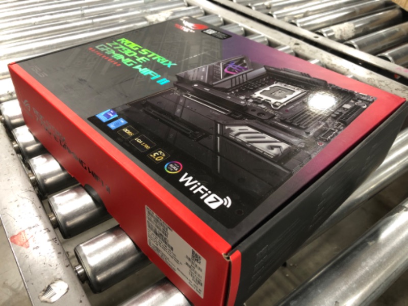 Photo 1 of ASUS ROG Strix Z790-E Gaming WiFi 6E LGA 1700(Intel 14th,13th&12th Gen) ATX gaming motherboard(PCIe 5.0, DDR5,18+1 power stages,2.5 Gb LAN,Thunderbolt 4,5xM.2, 1xPCIe 5.0 M.2,Front panel USB 3.2 port)