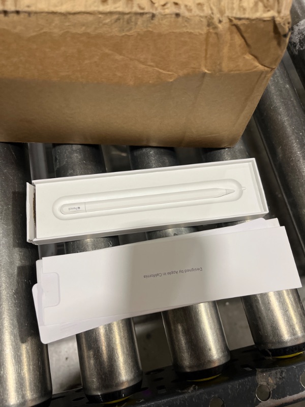 Photo 2 of Apple Pencil (USB-C)