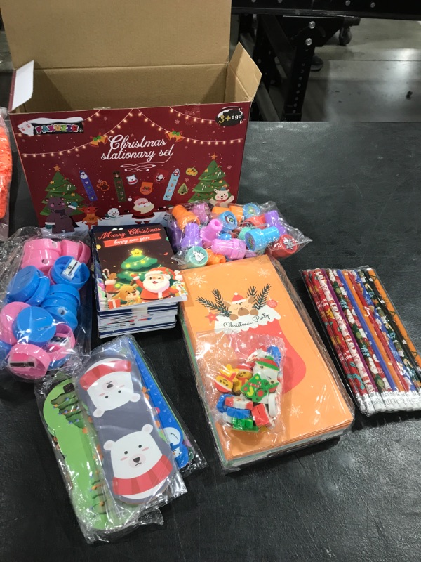 Photo 1 of Christmas satationary set