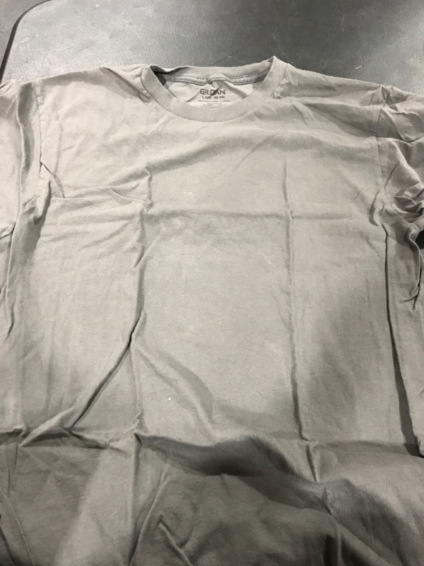 Photo 1 of 5 PACK GILDAN SHIRTS GRAY AND BLACK LARGE