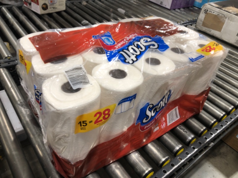 Photo 2 of  Scott 36371 Choose-A-Sheet Mega Roll Paper Towels, 1-Ply, White, 102 per Roll (Case of 15 Rolls) 