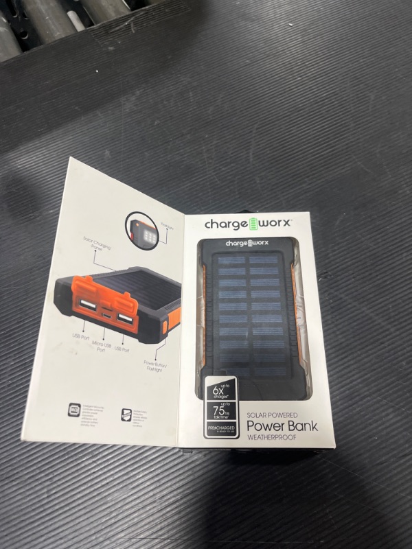 Photo 1 of Chargeworx Solar Powered 10000 mAh Power Bank
