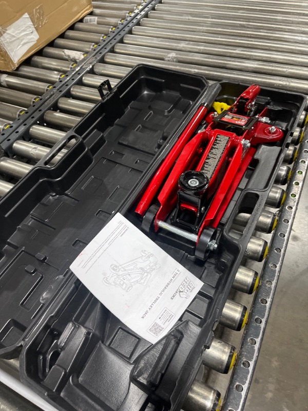 Photo 2 of BIG RED T82001S Torin Hydraulic Trolley Service/Floor Jack Combo with 2 Jack Stands and Blow Mold Carrying Storage Case, 2 Ton (4,000 lb) Capacity, Red