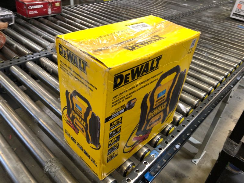 Photo 4 of DEWALT 1600 Peak Amp PowerStation
