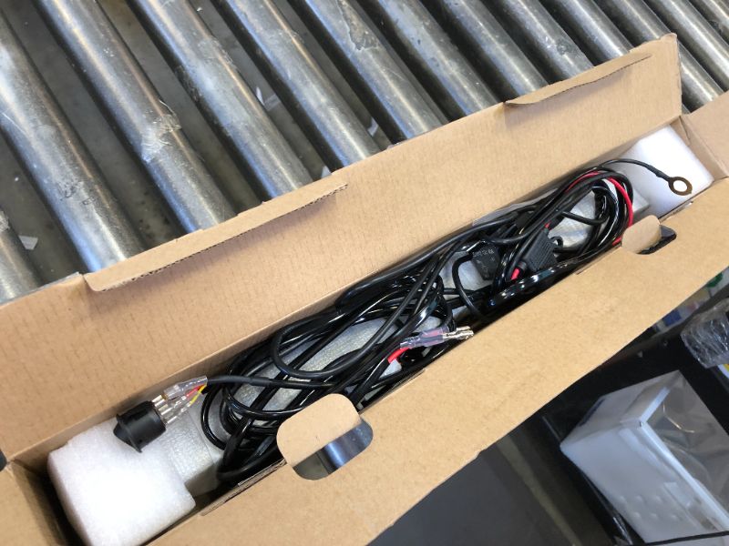 Photo 1 of BraveWAY LED Light Bar Curved 20 Inch Single Row Offroad Lighting Driving Lightbar Spot Flood Combo Beam LED Work Light for Trucks UTV ATV SUV 4WD 4X4 Pickup Curved-20IN