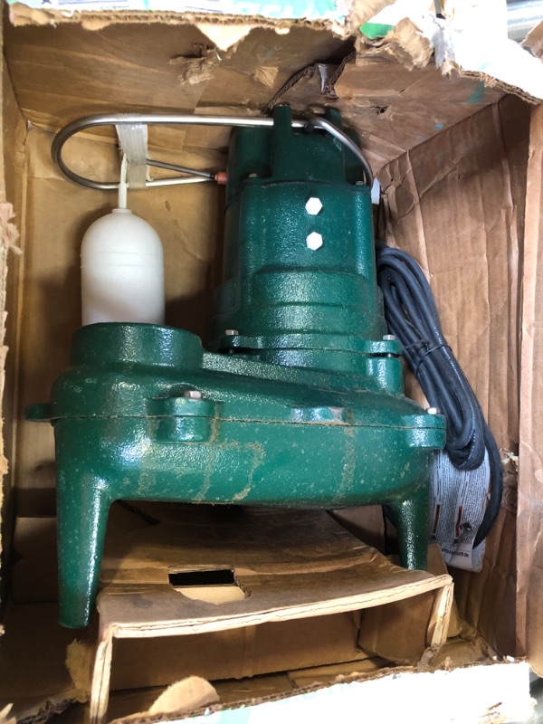 Photo 2 of Zoeller Waste-Mate 267-0001 Sewage Pump, 1/2 HP Automatic – Heavy-Duty Submersible Sewage