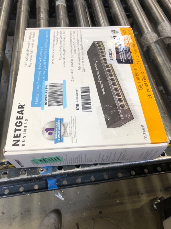 Photo 3 of NETGEAR 16-Port Gigabit Ethernet Unmanaged PoE+ Switch (GS316PP) - with 16 x PoE+ @ 183W, Desktop or Wall Mount 16 port | 16xPoE+ 183W