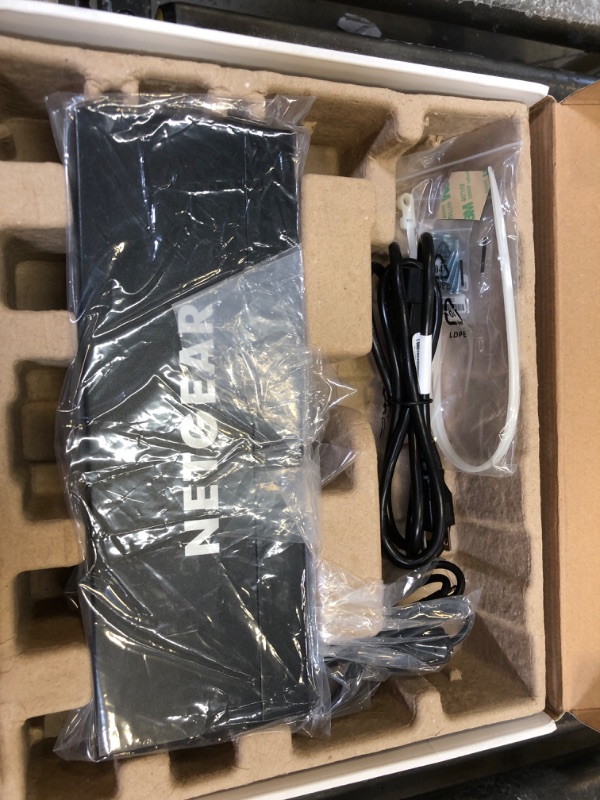 Photo 2 of NETGEAR 16-Port Gigabit Ethernet Unmanaged PoE+ Switch (GS316PP) - with 16 x PoE+ @ 183W, Desktop or Wall Mount 16 port | 16xPoE+ 183W