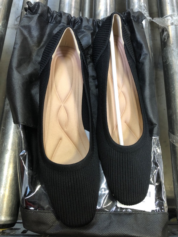 Photo 1 of Woman Black Dress Shoes with Heel, Size Unknown